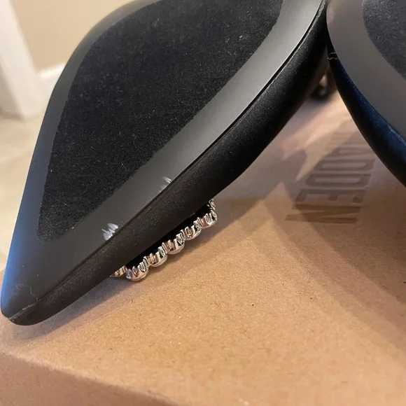 Steve Madden Vionnet Black Heels - Picture 3 of 7